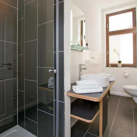 Waldschloss, App 01 *